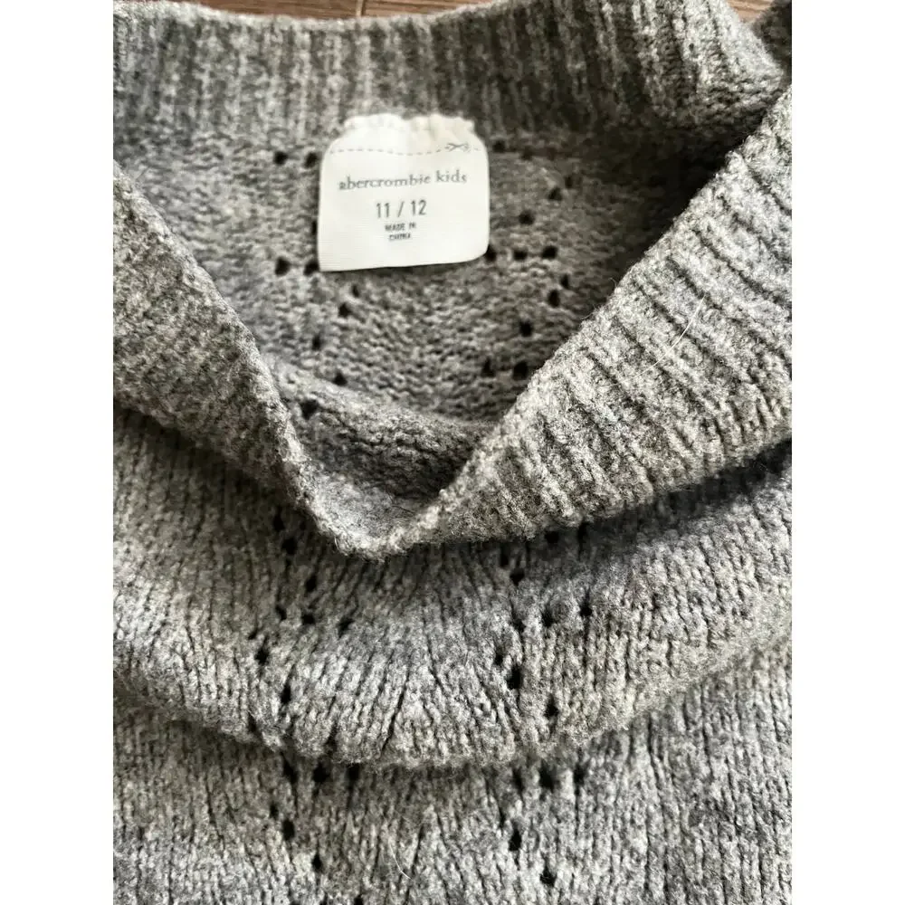 Abercrombie Kids Gray Floral Embroidered Pointelle Sweater 11/12